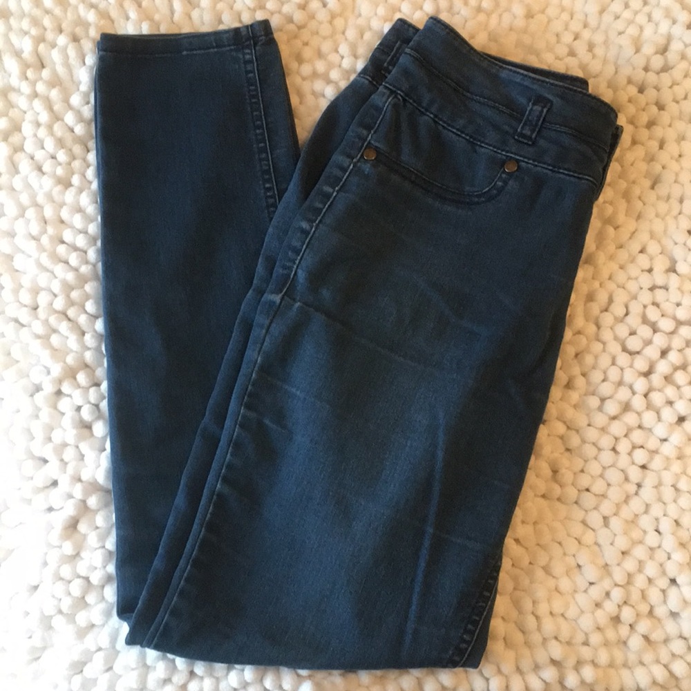 Simple Dark Wash Skinny Jeans
